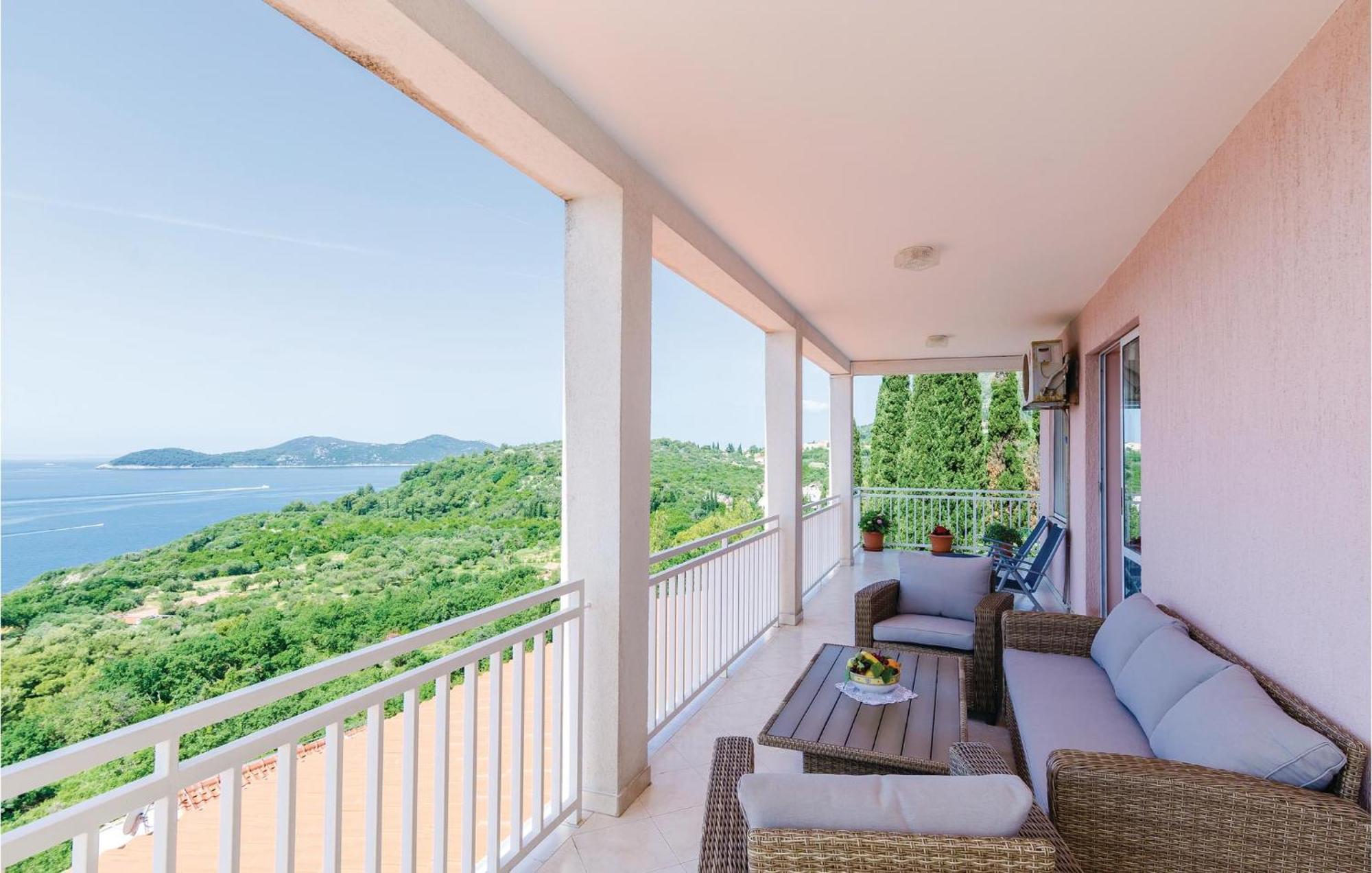 3 Bedroom Beautiful Apartment In Orasac Esterno foto