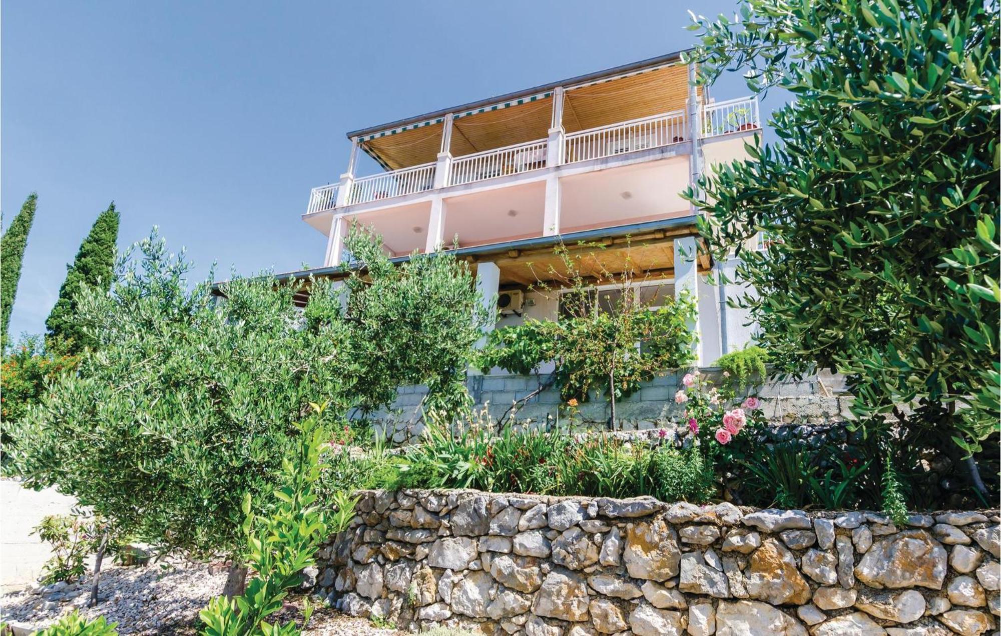 3 Bedroom Beautiful Apartment In Orasac Esterno foto